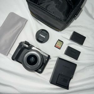 Canon M6 Camera